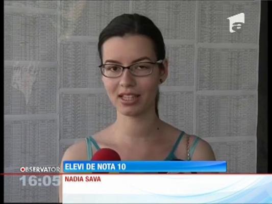 Peste 100 de elevi de 10!