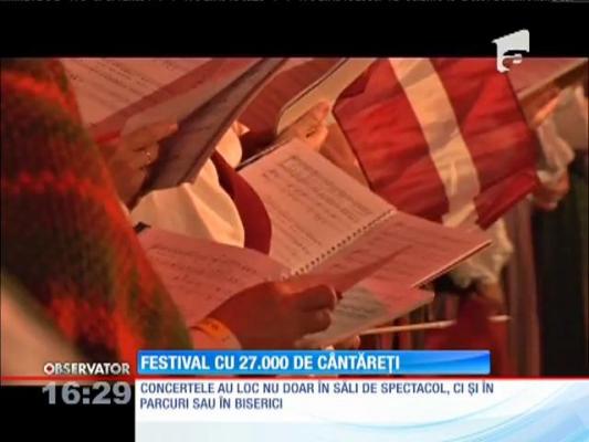 Cea mai MARE SCENĂ din lume! Festival cu 27.000 de cântăreţi, la Riga