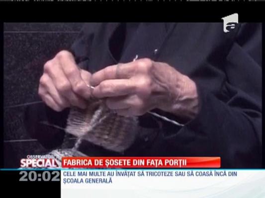 SPECIAL! Fabrica de soșete din fața porții!