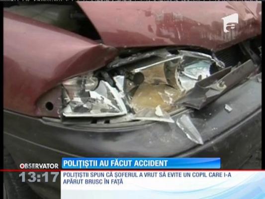 Poliţiştii au făcut accident