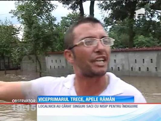 Prăpăd în vestul ţării! A plouat cât pentru un an întreg