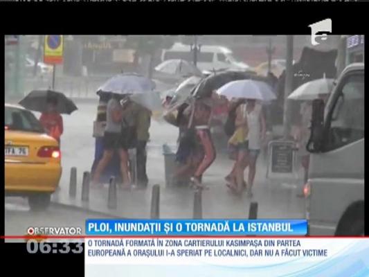 Tornadă şi ploi torenţiale în Istanbul