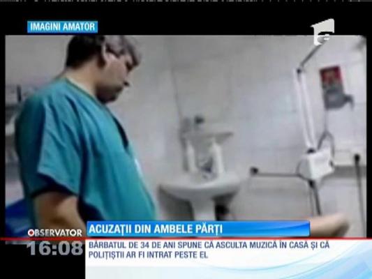 Un bărbat din Reşiţa acuză mai mulţi poliţişti că l-au bătut şi încătuşat pe nedrept