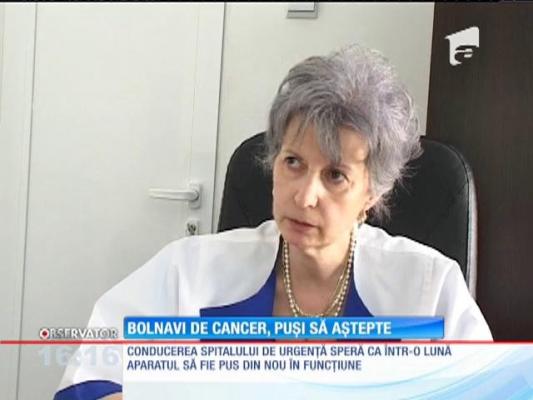 Sute de bolnavi de cancer, puşi să aştepte