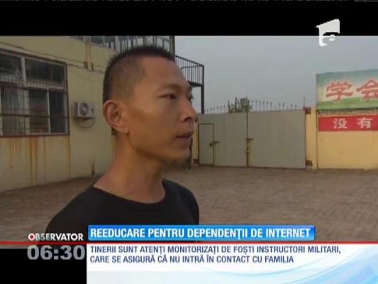 Chinezii au dat milităria jos din pod să-i vindece pe tinerii dependenţi de internet