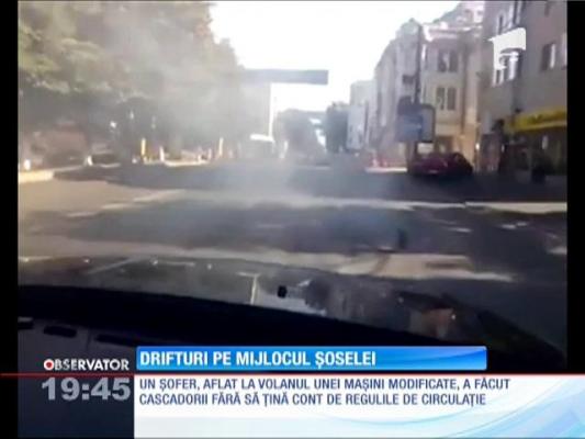 Un şofer din Constanţa s-a apucat să facă drifturi chiar pe mijlocul unui bulevard