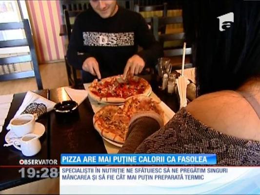 Alimentele de tip fast-food, preferatele angajaţilor români la serviciu