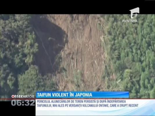 Japonia a fost lovită de un puternic taifun