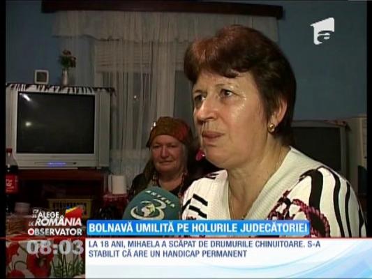 Bolnavă umilită pe holurile judecătoriei