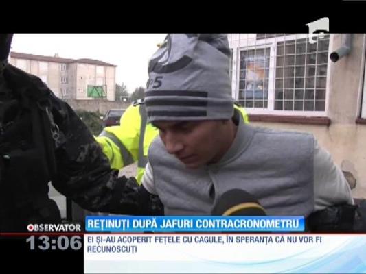 Tineri din Târgovişte, reţinuţi după ce au dat spargeri la mai multe case de pariuri