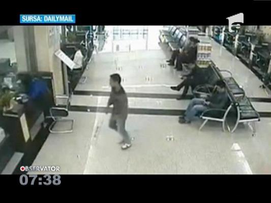 Hoț prins de polițiști aflaţi în timpul liber