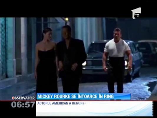 Mickey Rourke se întoarce în ringul de box