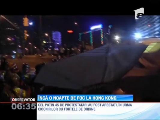 Încă o noapte de foc la Hong Kong