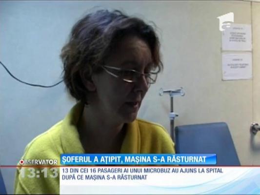 Un microbuz s-a răsturnat pe marginea unui drum din Vâlcea