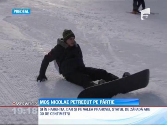 Moş Nicolae petrecut pe pârtiile de zăpadă