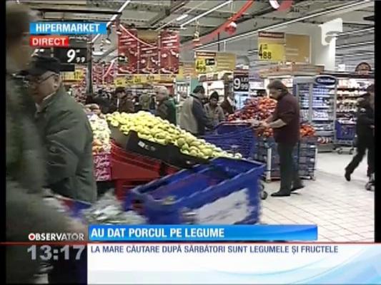 Românii au dat năvală în magazine