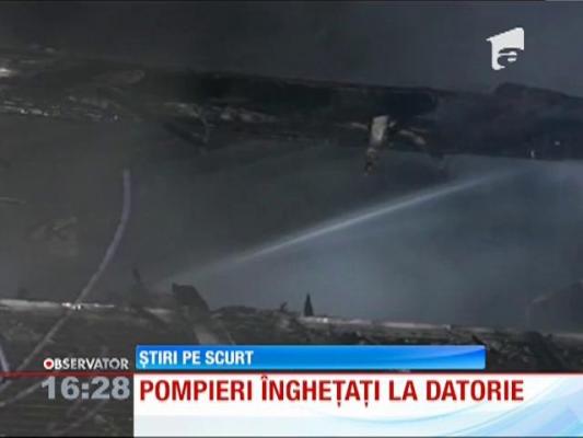 Pompieri îngheţaţi la datorie