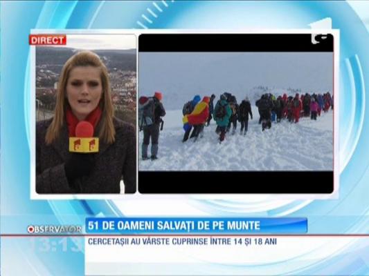 51 de oameni salvaţi de pe munte