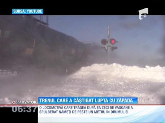 Zăpada nu reprezintă niciun obstacol pentru un tren din Canada