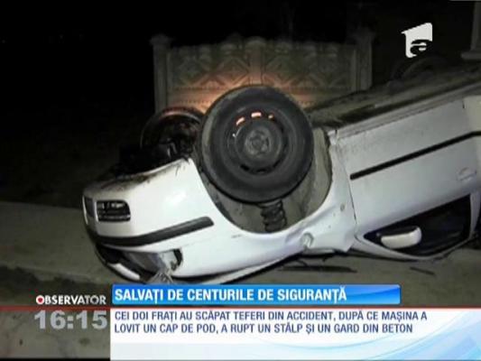 Doi fraţi din Republica Moldova au scăpat ca prin minune dintr-un accident grav