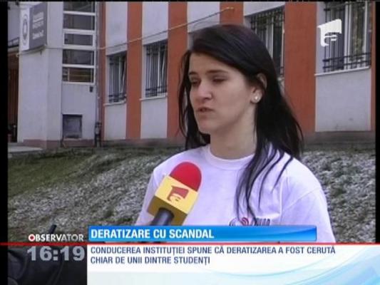 Studenții din căminele unei universităţi din Cluj-Napoca, scoși afară pentru cinci zile