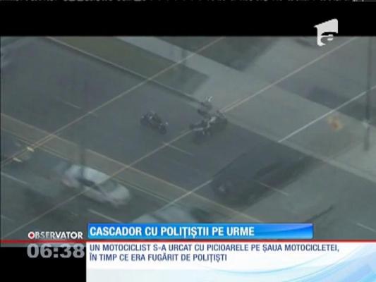 Un motociclist i-a făcut de râs pe poliţiştii din Los Angeles