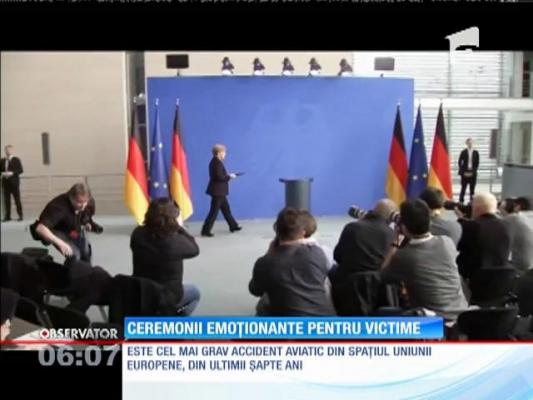 Ceremonii emoționante pentru victimele catastrofei aviatice din Franța