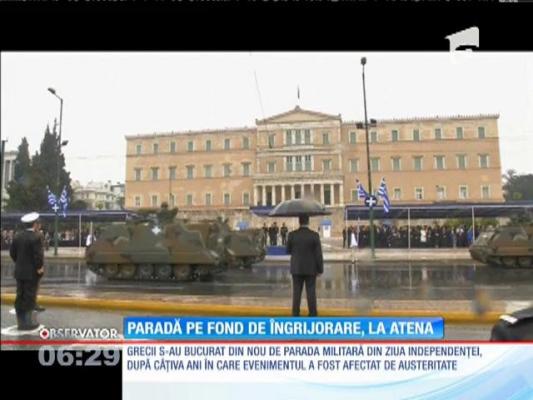 Pradă militară pe fond de îngrijorare, la Atena