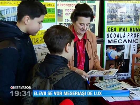 Elevii se vor meseriaşi de lux