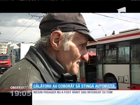 Un autobuz plin cu pasageri a luat foc în centrul Galaţiului