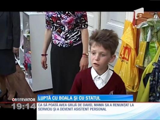 Un copil de 7 ani luptă cu boala și cu statul
