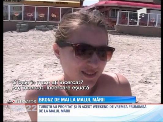 Turiștii de pe litoral au profitat în acest weekend de vremea frumoasă