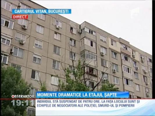 Ameninţă că se aruncă de la etajul 7!