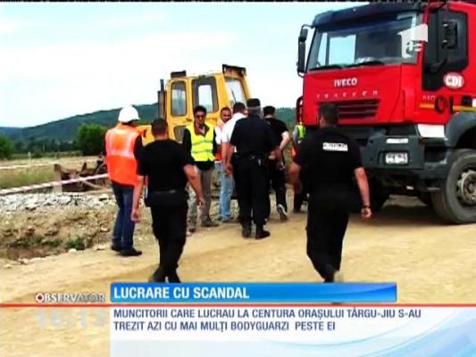 Scandal pe şantier. Mai mulţi muncitori, scoşi cu forța de pe terenul pe care erau angajaţi să lucreze