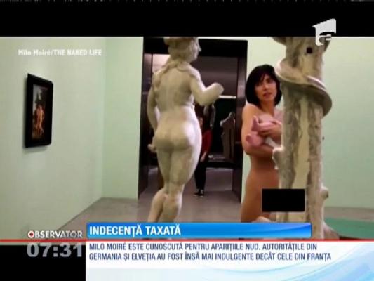 Arestată după ce a pozat nud alături de turişti, în faţa turnului Eiffel