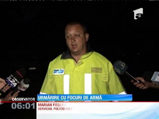 Urmărire încheiată cu focuri de armă în apropiere de Bucureşti. Doi tineri fără permis au încercat să fugă de un control în trafic