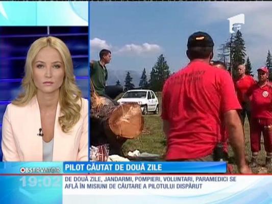 Pilotul dispărut în munţi cu planorul e de negăsit