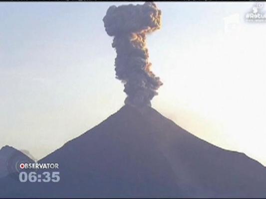 "Vulcanul de Foc" din Mexic a erupt spectaculos