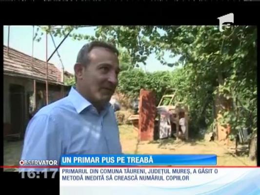 Un primar din Mureş a găsit o metodă inedită pentru întinerirea localității pe care o conduce