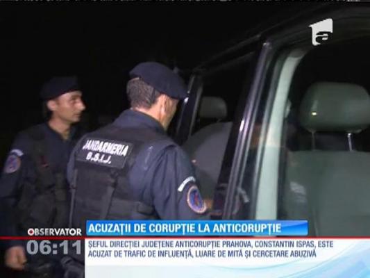 Poliţişti din Prahova, acuzaţi de corupţie