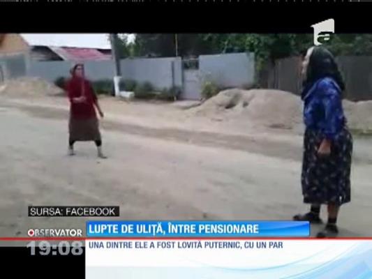 Lupte ca între interlopi, între două pensionare