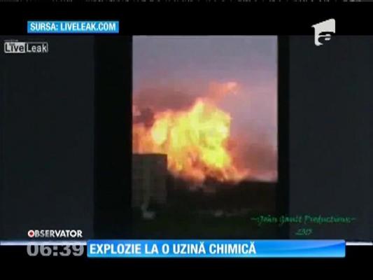 Explozia uriaşă, urmată de un incendiu devastator, la o uzină chimică din China