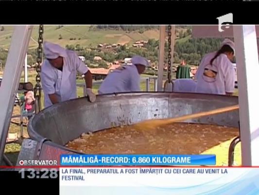 Mămăligă record în Harghita. Produsul tradițional a cântărit peste 6.800 de kilograme!