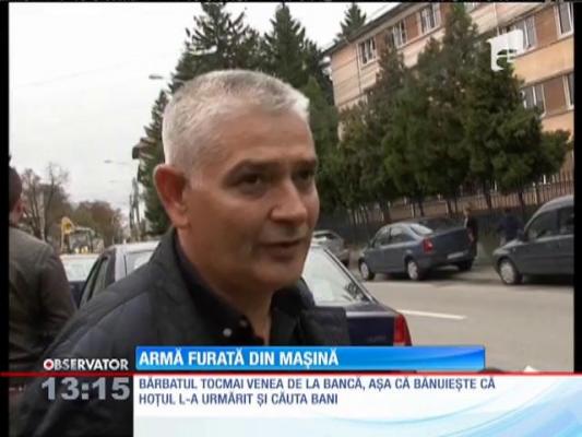 Un pistol cu bile a fost furat dintr-o maşină