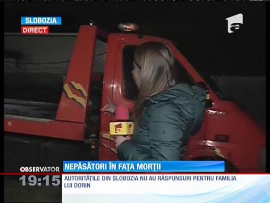 Autoritățile tratează cu nepăsare incidentul șoferului decedat și transportat la morgă cu o platformă de tractări auto