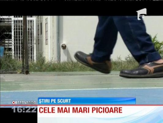 Cele mai mari picioare din lume. Poartă numărul 59 la pantofi!