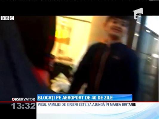 Drama unei familii de sirieni: locuieşte pe un terminal al aeroportului din Moscova. Copiii dorm într-un fumoar