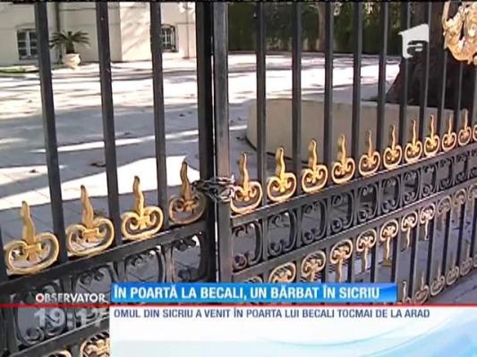 Un bărbat în sicriu a ajuns la poarta lui Gigi Becali