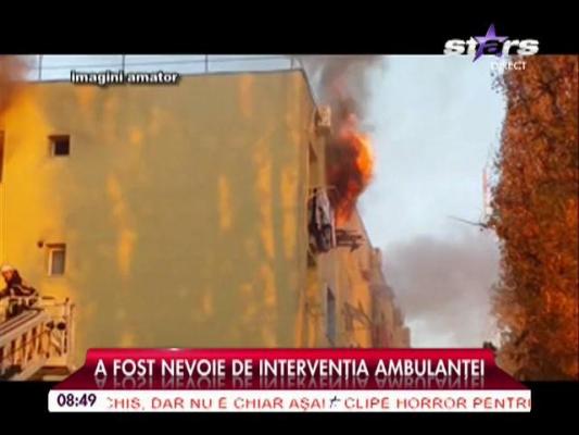 Incendiu puternic într-un bloc din Capitală. O persoană a fost transportată la spital. Locatarii imobilului, evacuaţi de urgenţă