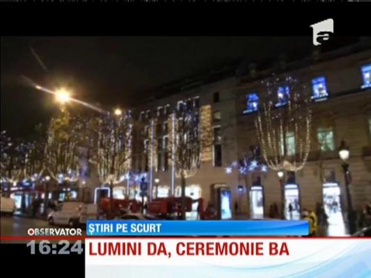 S-au aprins luminile de Crăciun la Paris, pe Champs Elysees